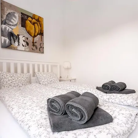Feriehus Eine Luxurioese Maslina Mit Pool Und Grill By Interhome Garica