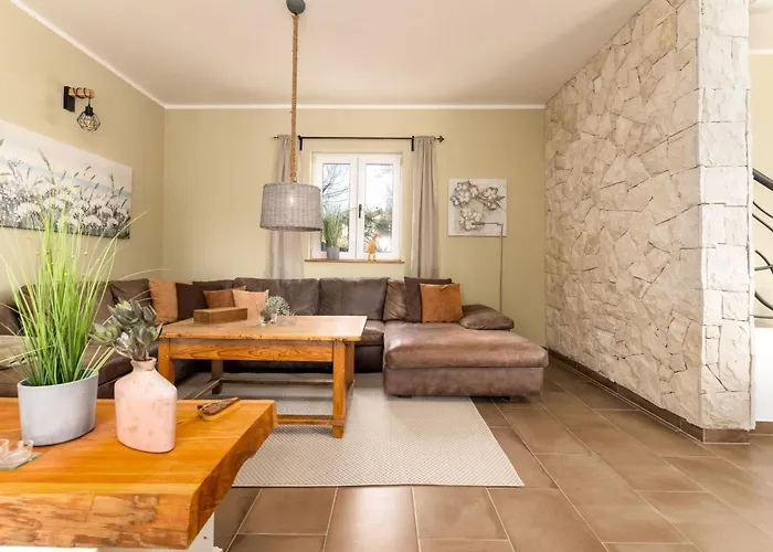 Eine Luxurioese Maslina Mit Pool Und Grill By Interhome *