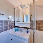 Eine Luxurioese Maslina Mit Pool Und Grill By Interhome